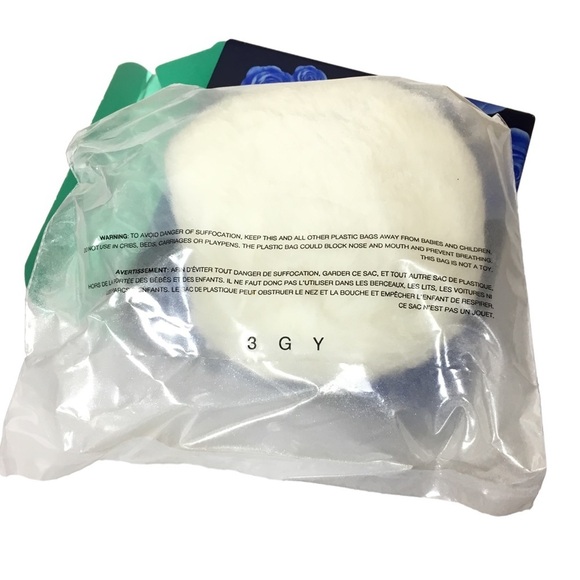 mark. Lot 2 Garden Blu Fragrance Scented Shimmer Puff Avon RARE - Picture 4 of 7